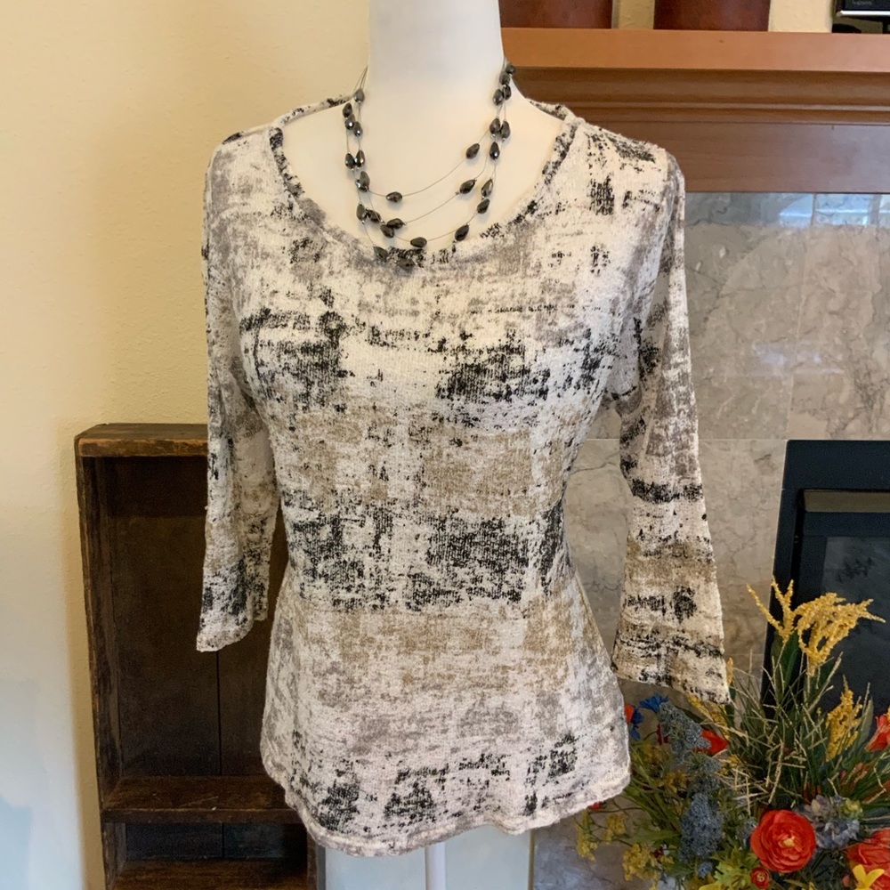 Woman’s lightweight pullover blouse